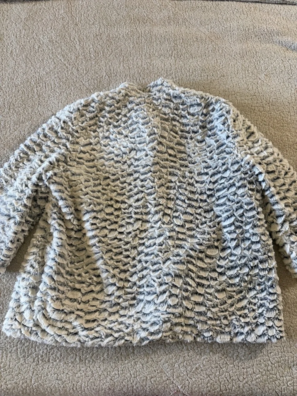 Alfred Dunner Light Gray Faux Fur Textured Jacket Size 14